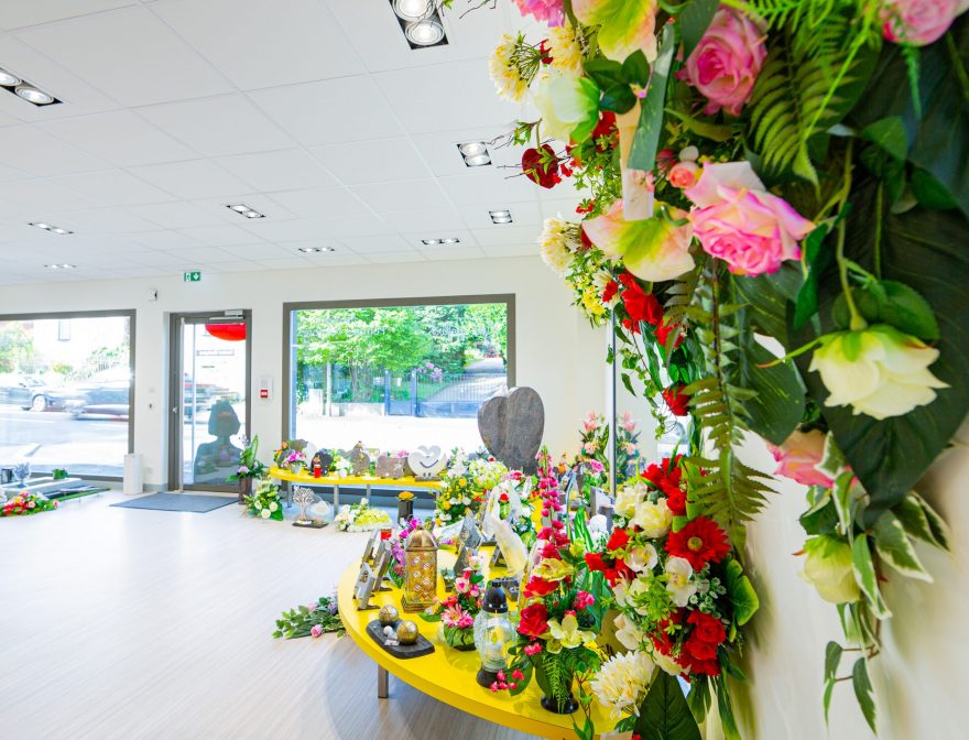 Décorations florales dans un espace d'accueil Alain Hoffarth